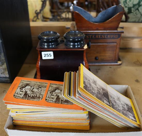 2 x Stereoscopic viewers and a quantity of slides